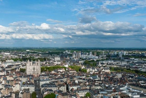 Quels sont les avantages et les inconvénients d'acheter une maison dans le centre ville de Nantes ?